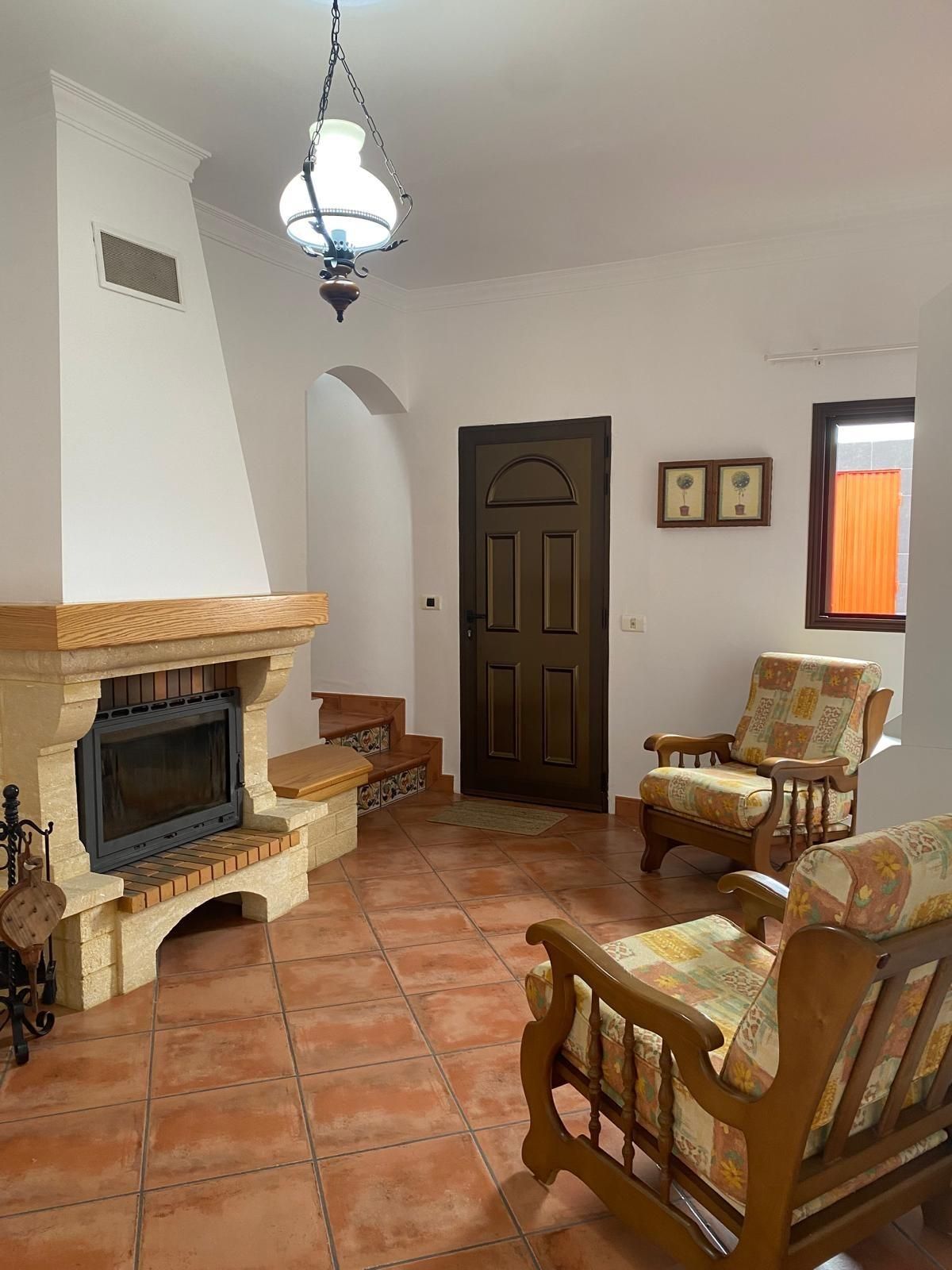 Single-family semi-detached to rent in Firgas