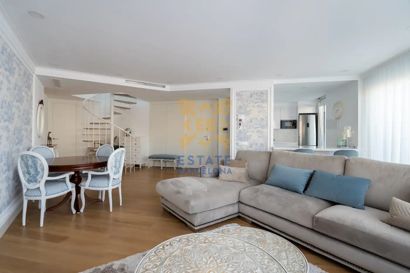 Wohnzimmer von Dachboden zum Verkauf in Valencia mit Klimaanlage, Heizung und Möbliert