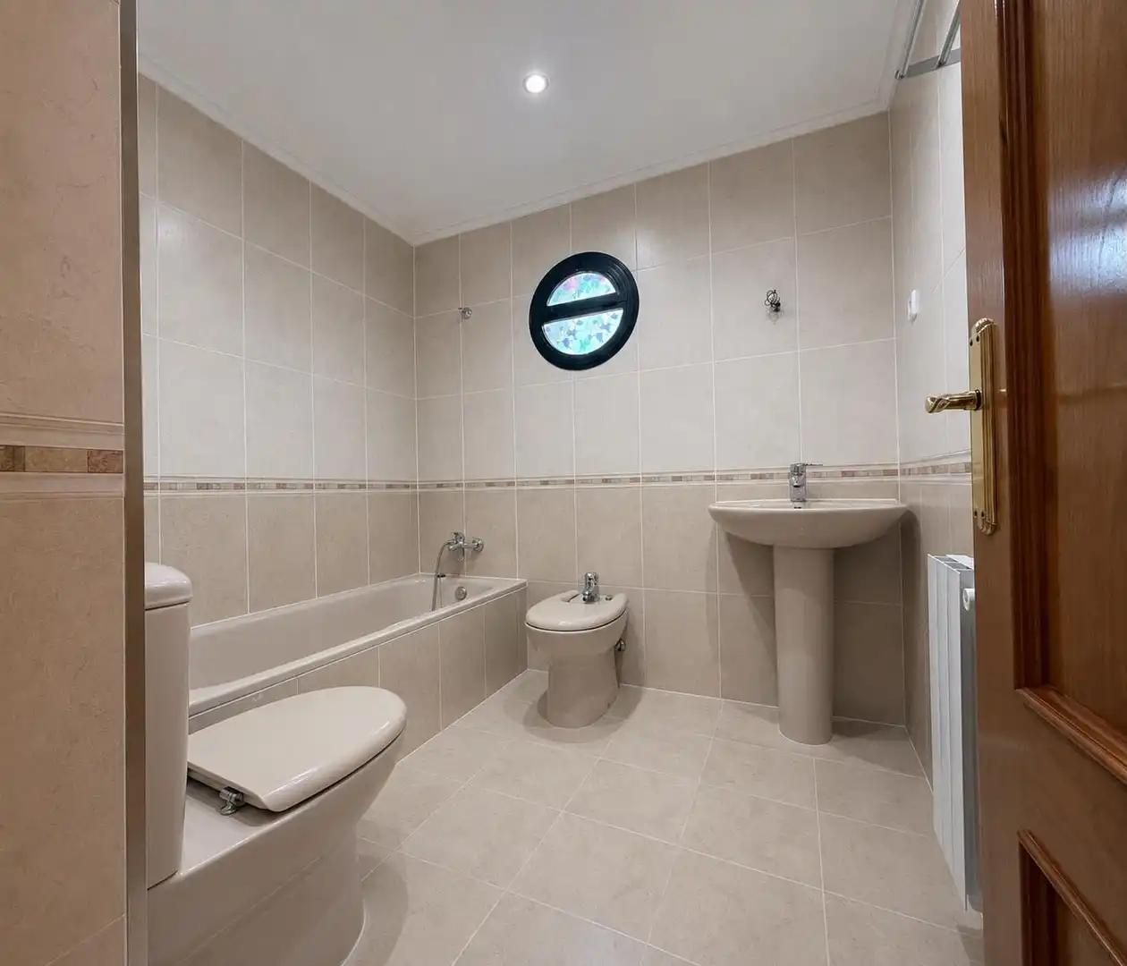 Badezimmer von Wohnung zur Miete in Getafe mit Klimaanlage, Heizung und Terrasse