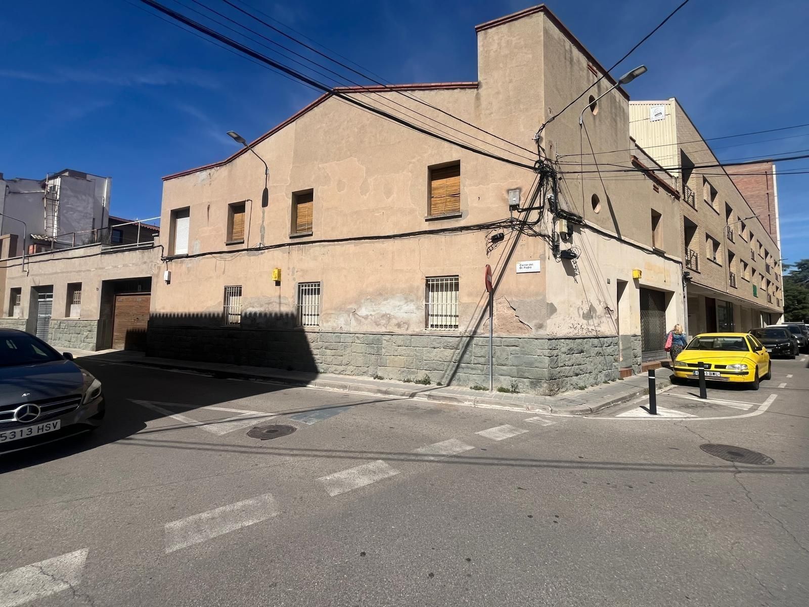 Vista exterior de Casa o xalet en venda en Igualada amb Terrassa i Alarma