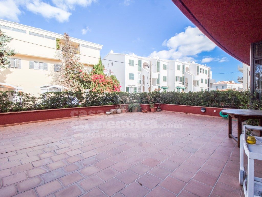 Terrassa de Planta baixa en venda en Es Castell amb Aire condicionat, Terrassa i Piscina