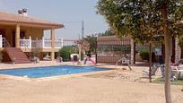 Piscina de Casa o xalet en venda en Baza amb Calefacció i Piscina