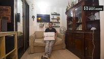 Living room of Flat to rent in  Madrid Capital  with Air Conditioner, Heating and Balcony