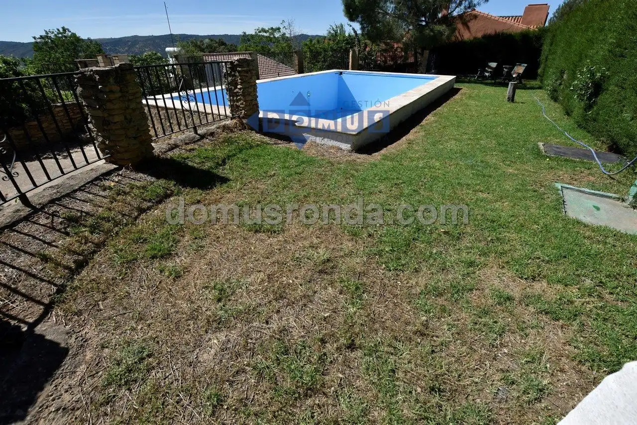 Piscina de Finca rústica de alquiler en Ronda con Aire acondicionado, Calefacción y Trastero