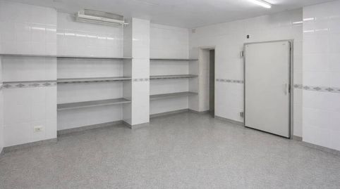 Amplio local en venta y alquiler en el centro de Piles