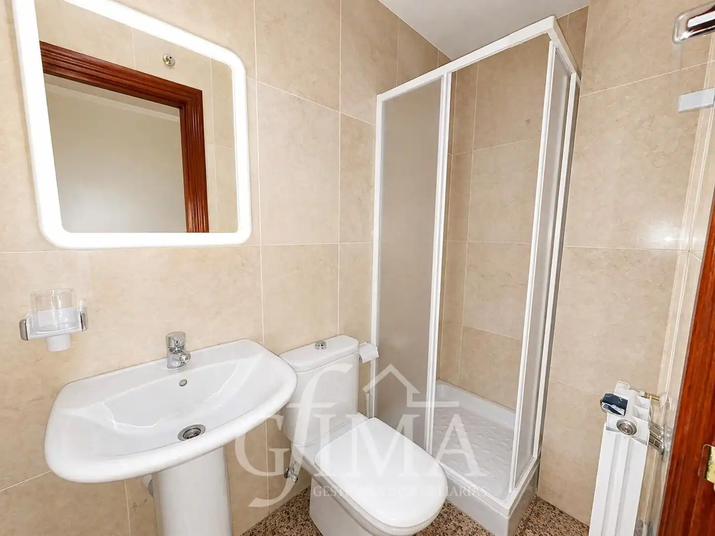 Bathroom of Flat for sale in Tomelloso  with Air Conditioner, Heating and Parquet flooring
