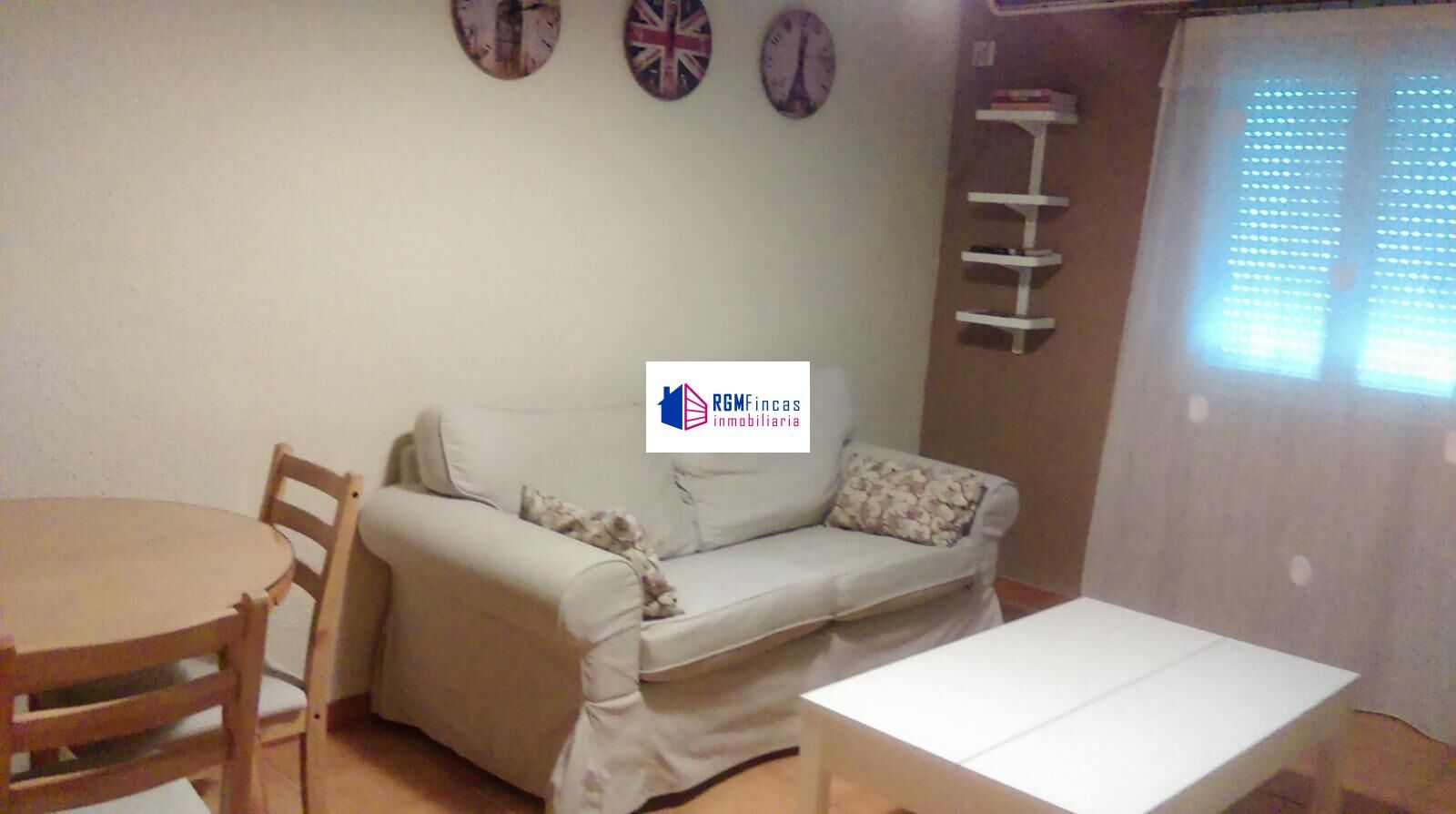 Sala d'estar de Pis de lloguer en  Sevilla Capital