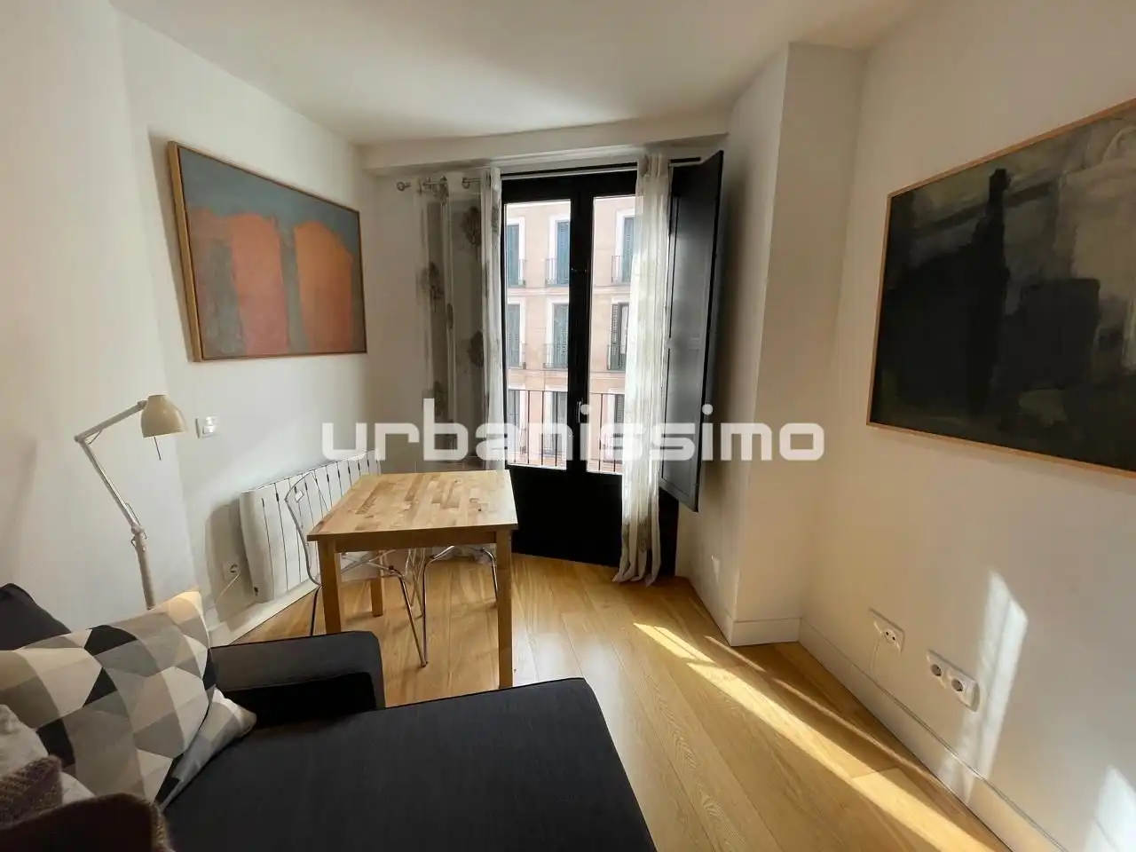 Vista exterior de Apartamento de alquiler en Madrid con Aire acondicionado, Calefacción y Amueblado