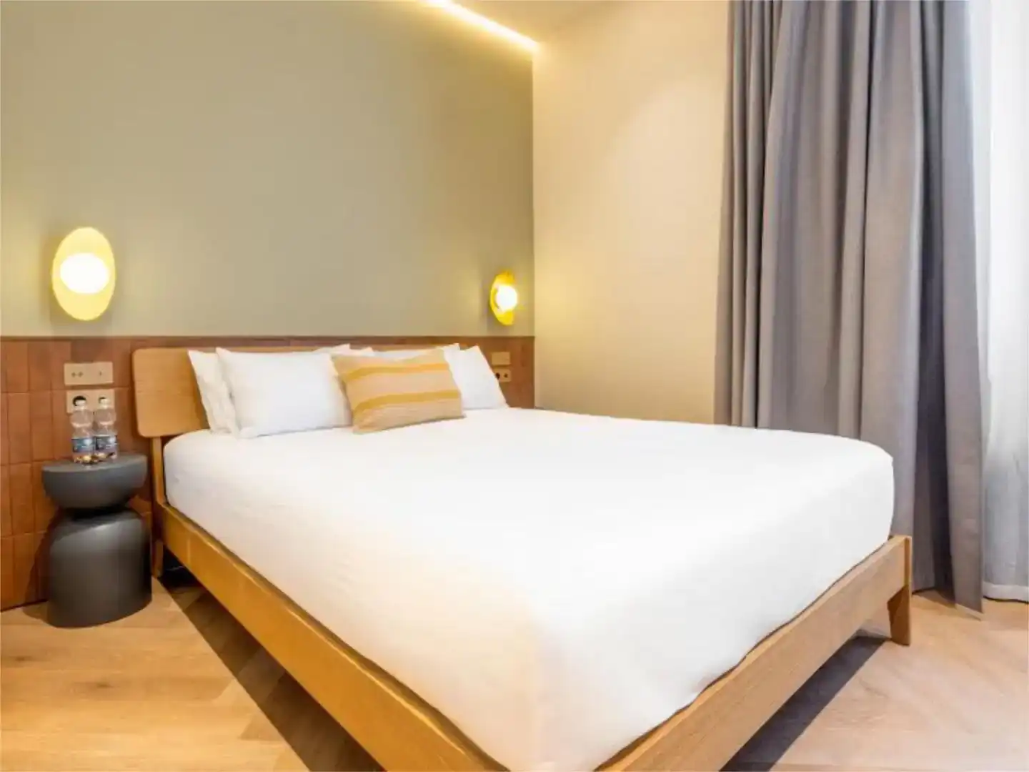 Schlafzimmer von Wohnung zum Verkauf in  Barcelona Capital mit Klimaanlage