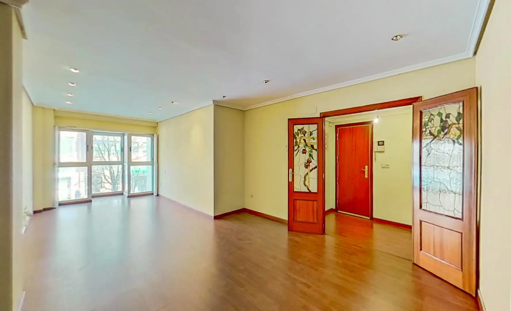 Piso en venta en Valencia con Parquet y Terraza