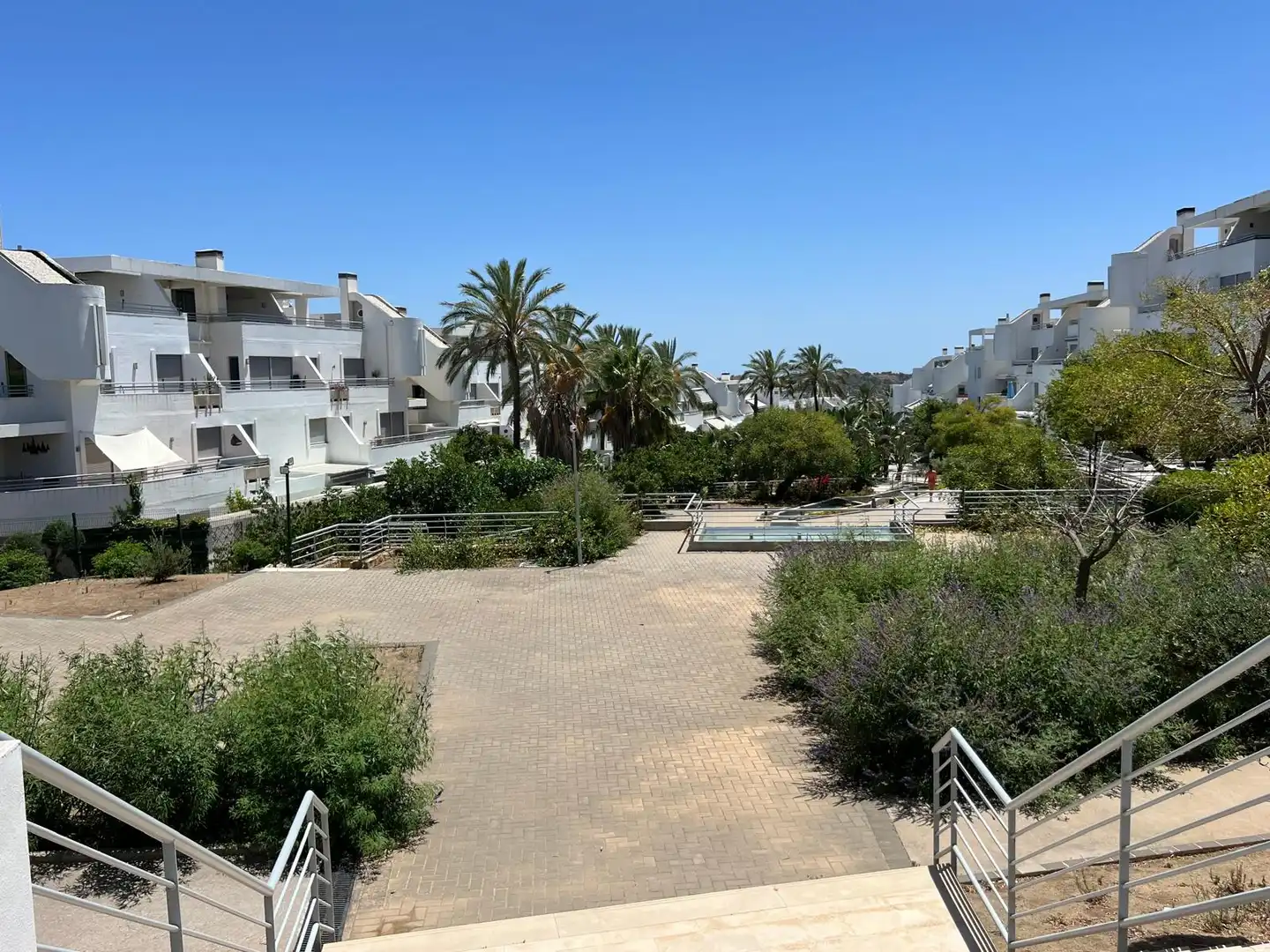Außenansicht von Wohnung zum Verkauf in Mijas mit Klimaanlage, Heizung und Privatgarten