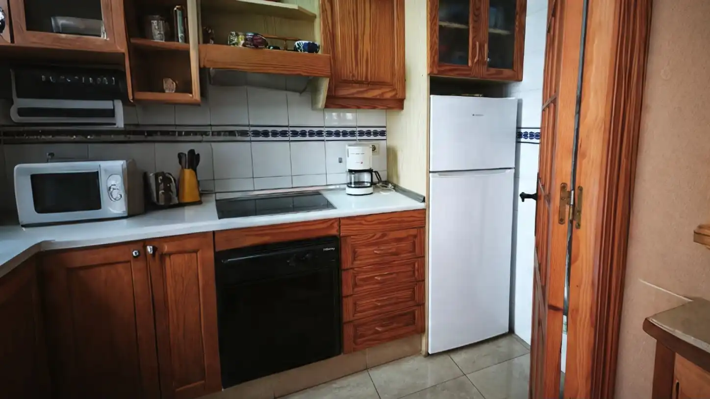 Küche von Wohnung zum Verkauf in Guardamar del Segura mit Schwimmbad, Möbliert und Ofen