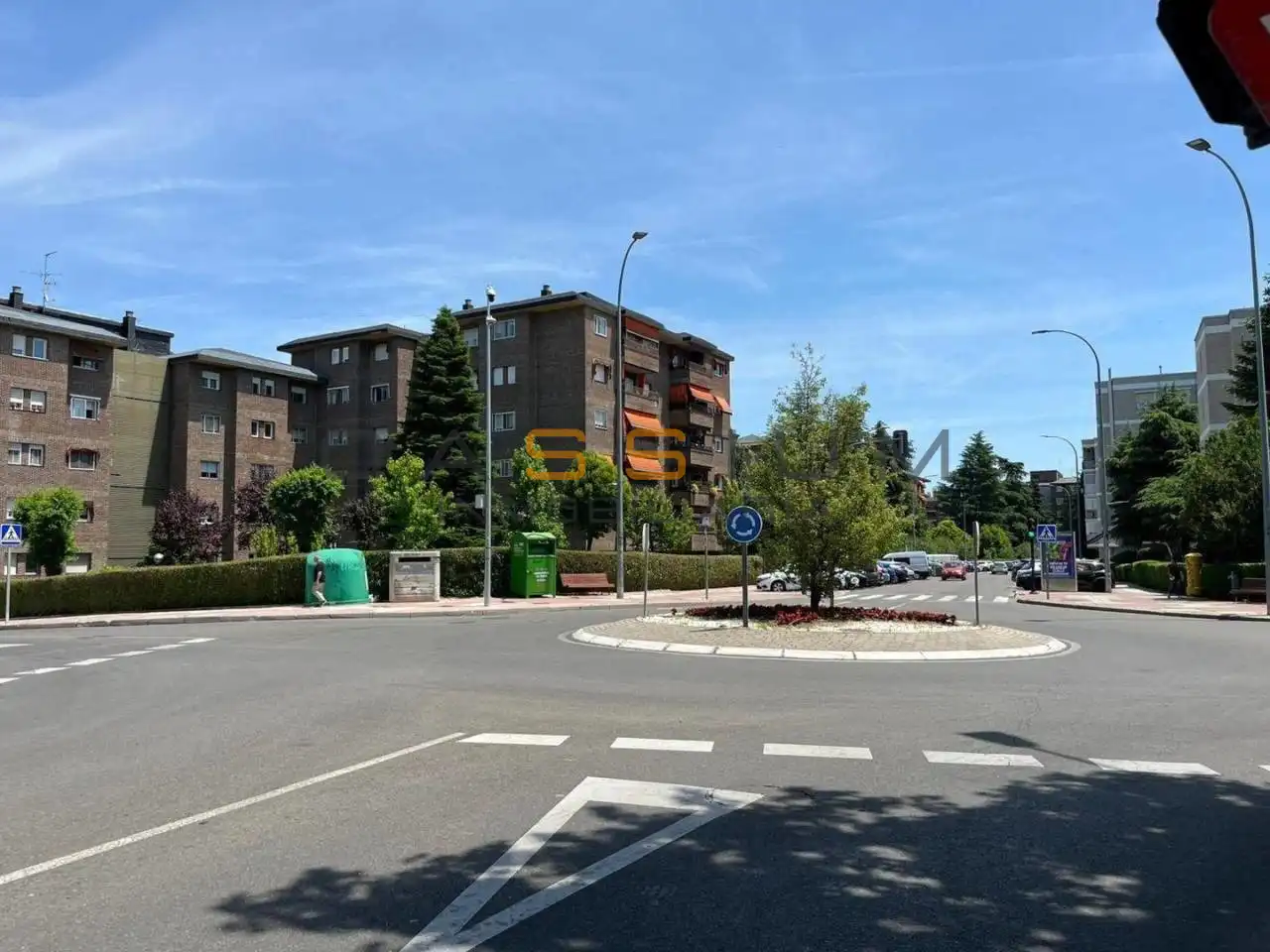 Vista exterior de Pis en venda en Cornellà de Llobregat amb Aire condicionat, Calefacció i Terrassa