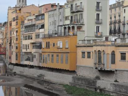 Vista exterior de Pis en venda en Girona Capital amb Terrassa