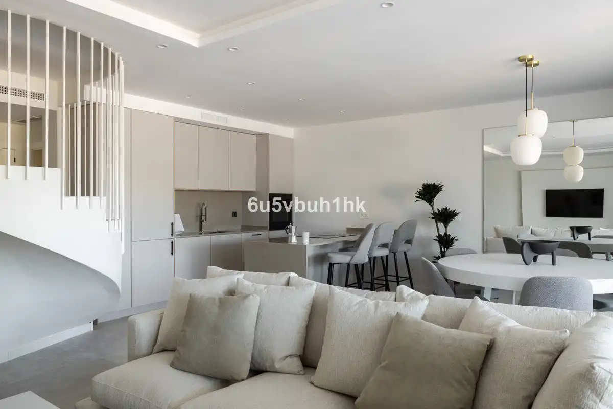 Apartament amb piscina en venda a Nueva Andalucía, imagen 2