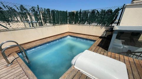 DISFRUTA DE ESTE ÁTICO CON PISCINA PRIVADA , CON VISTAS A LA BAHIA