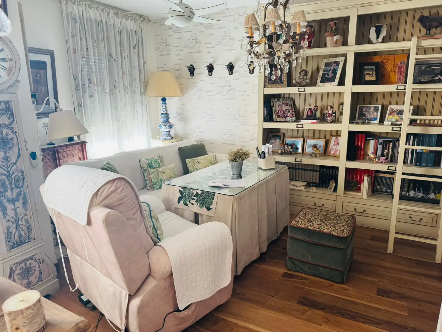 Wohnzimmer von Dachboden zum Verkauf in Córdoba mit Abstellraum, Möbliert und Gemeinschaftspool
