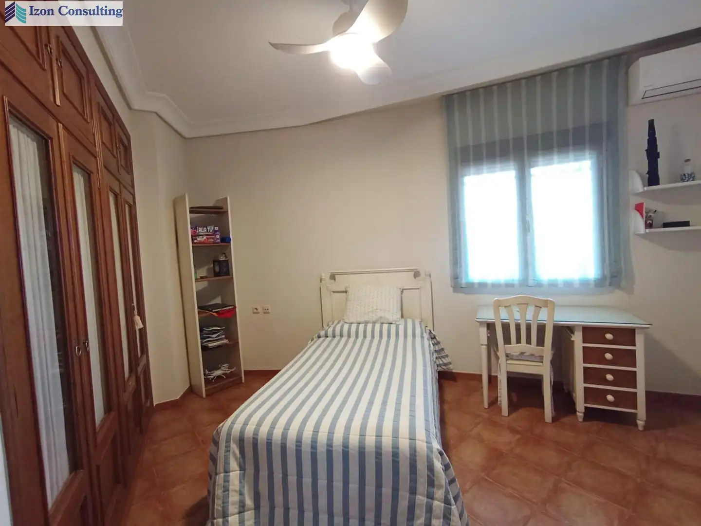 Dormitori de Casa o xalet en venda en Villarrobledo amb Aire condicionat, Calefacció i Piscina