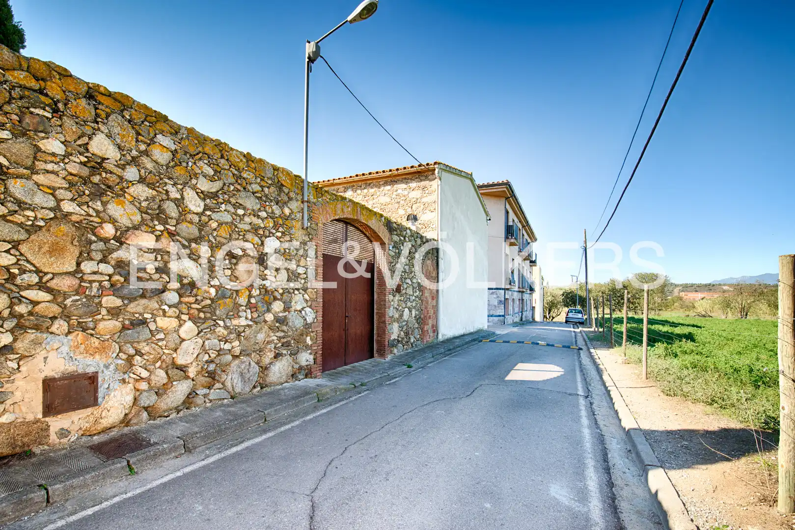 Vista exterior de Finca rústica en venda en Sant Climent Sescebes, Girona