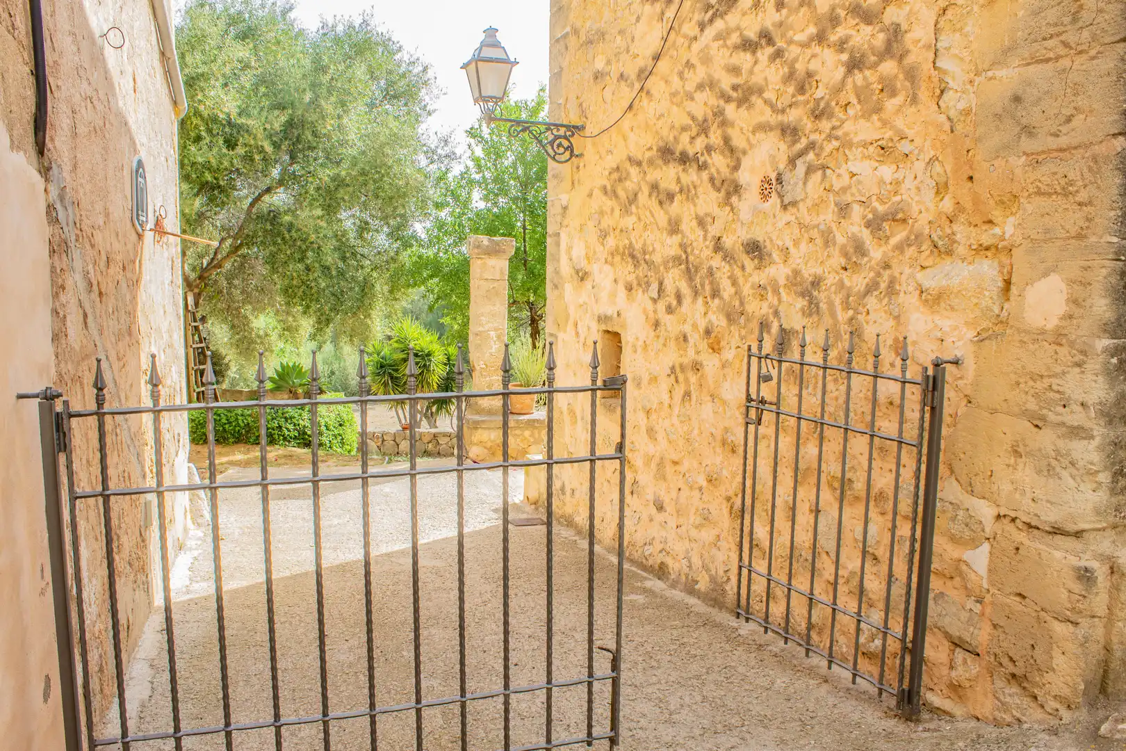 Country homes for sale in Andratx  with Air Conditioner, Heating and Terrace
