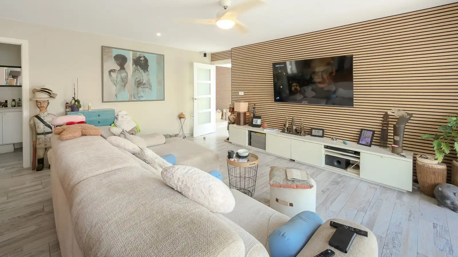 Sala d'estar de Casa o xalet en venda en Torrevieja amb Jardí privat, Terrassa i Traster