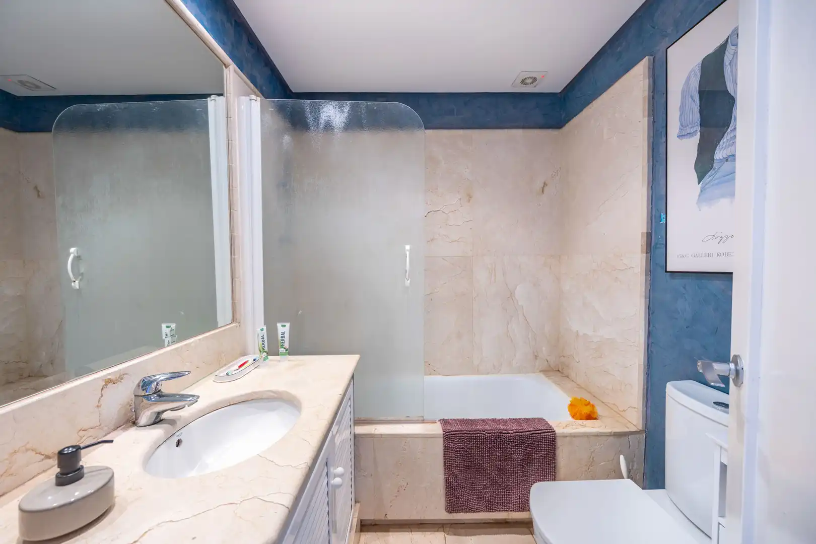 Baño de Apartamento en venta en Sotogrande Costa