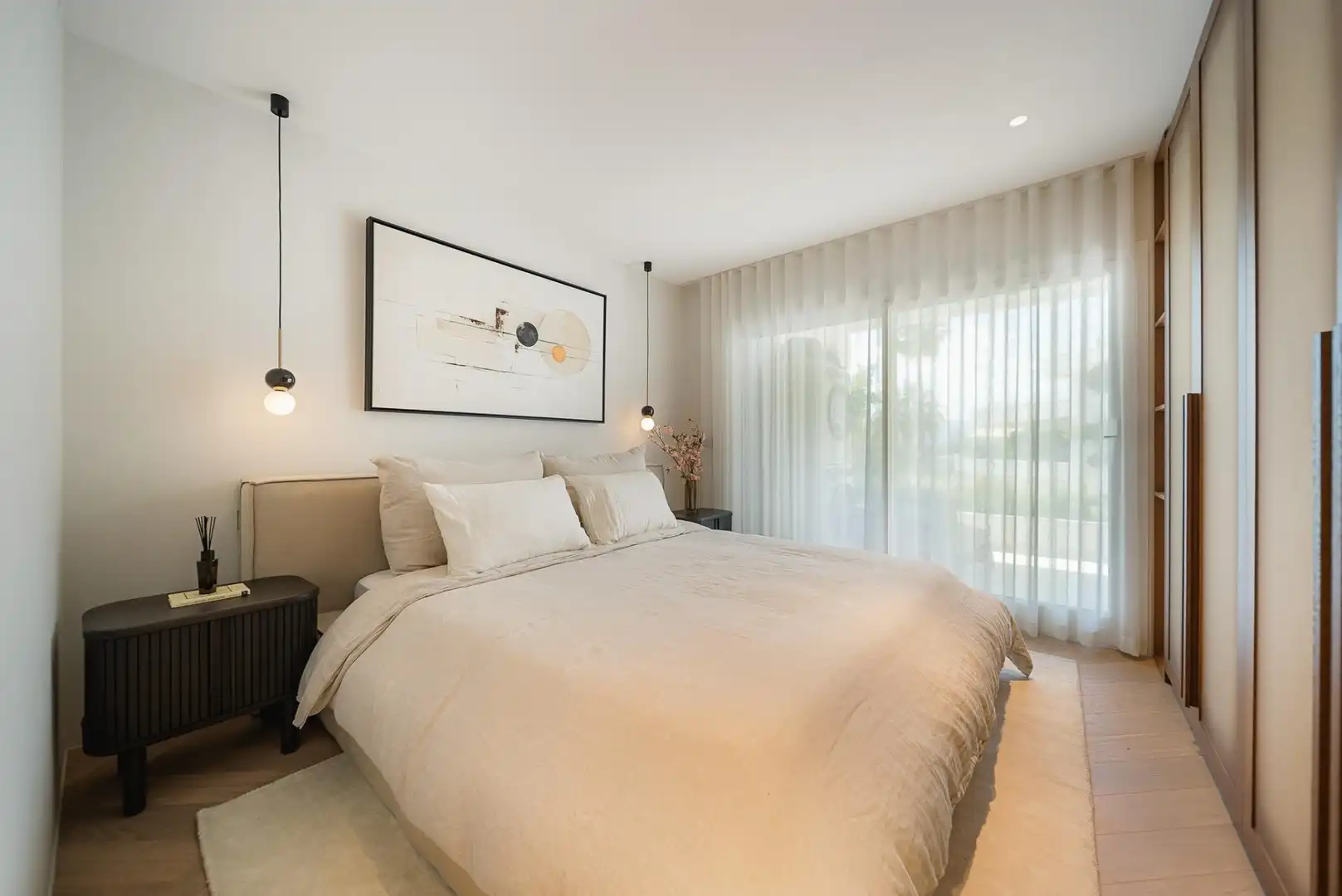 Dormitori de Apartament en venda en Marbella amb Piscina comunitària