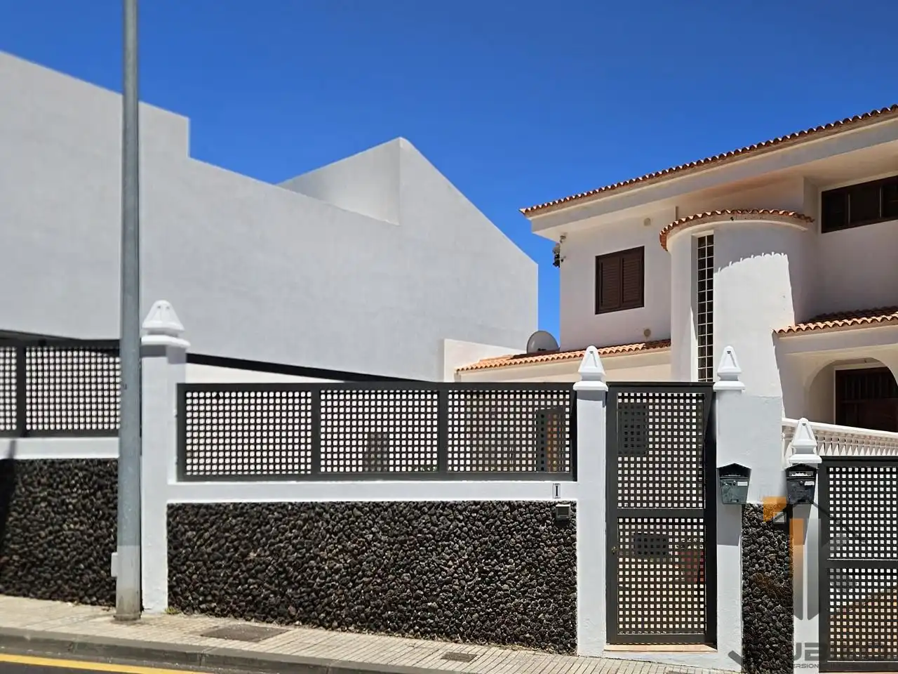 Vista exterior de Casa adosada en venta en Santa Cruz de Tenerife con Aire acondicionado, Terraza y Piscina