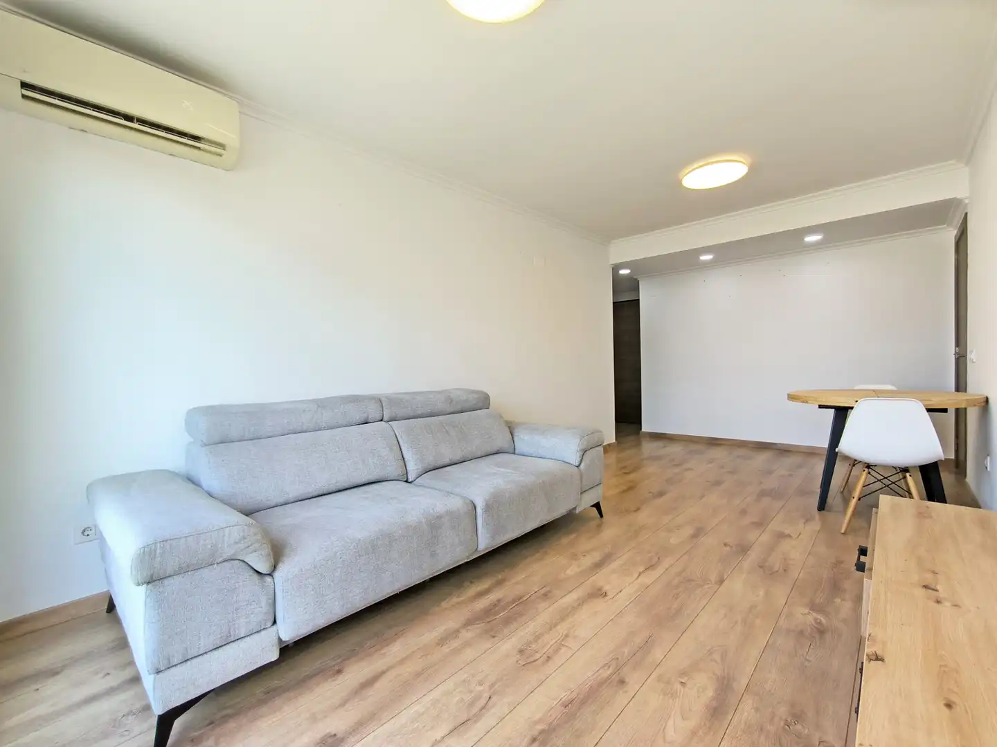 Sala de estar de Ático en venta en Paiporta con Aire acondicionado, Parquet y Terraza