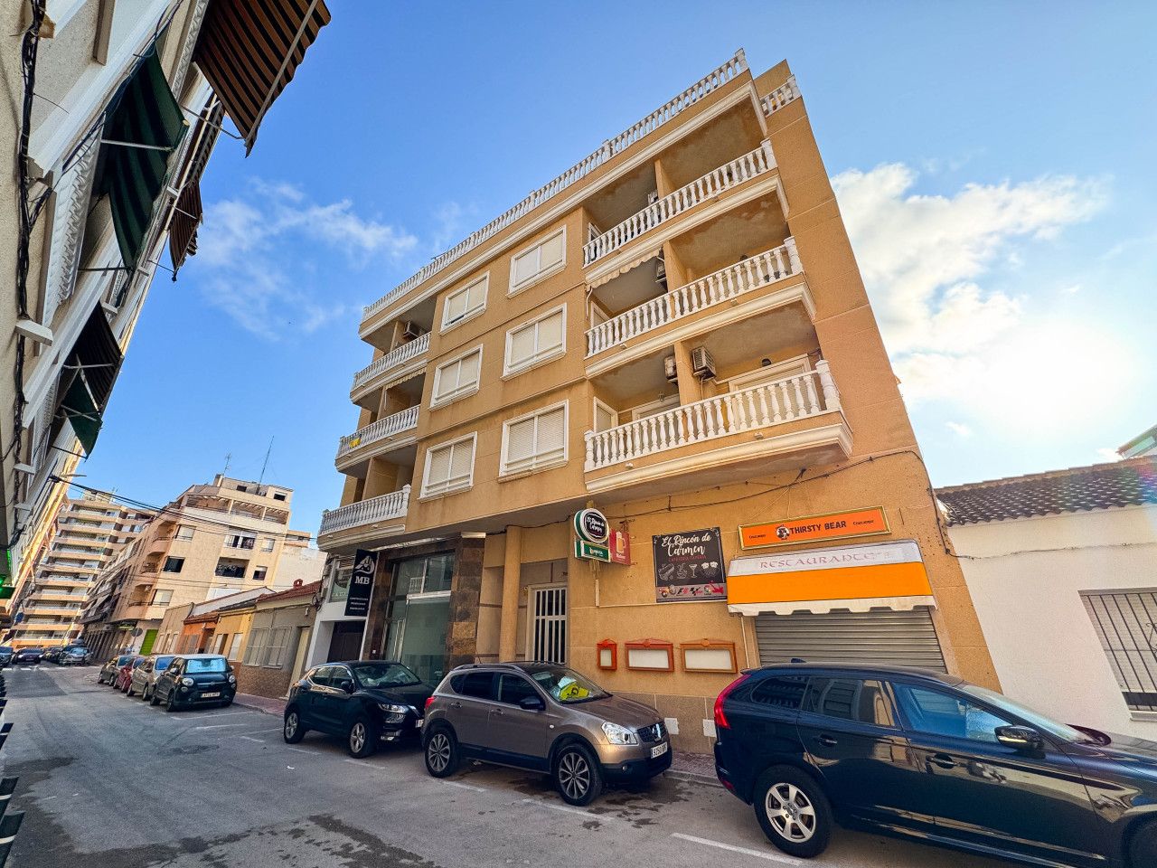 Vista exterior de Apartamento en venta en Torrevieja con Aire acondicionado, Calefacción y Terraza