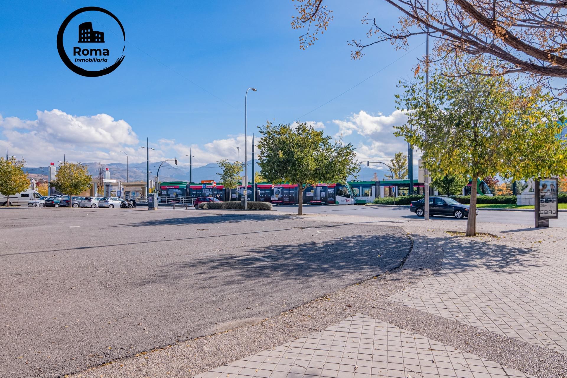 Aparcament de Pis en venda en  Granada Capital