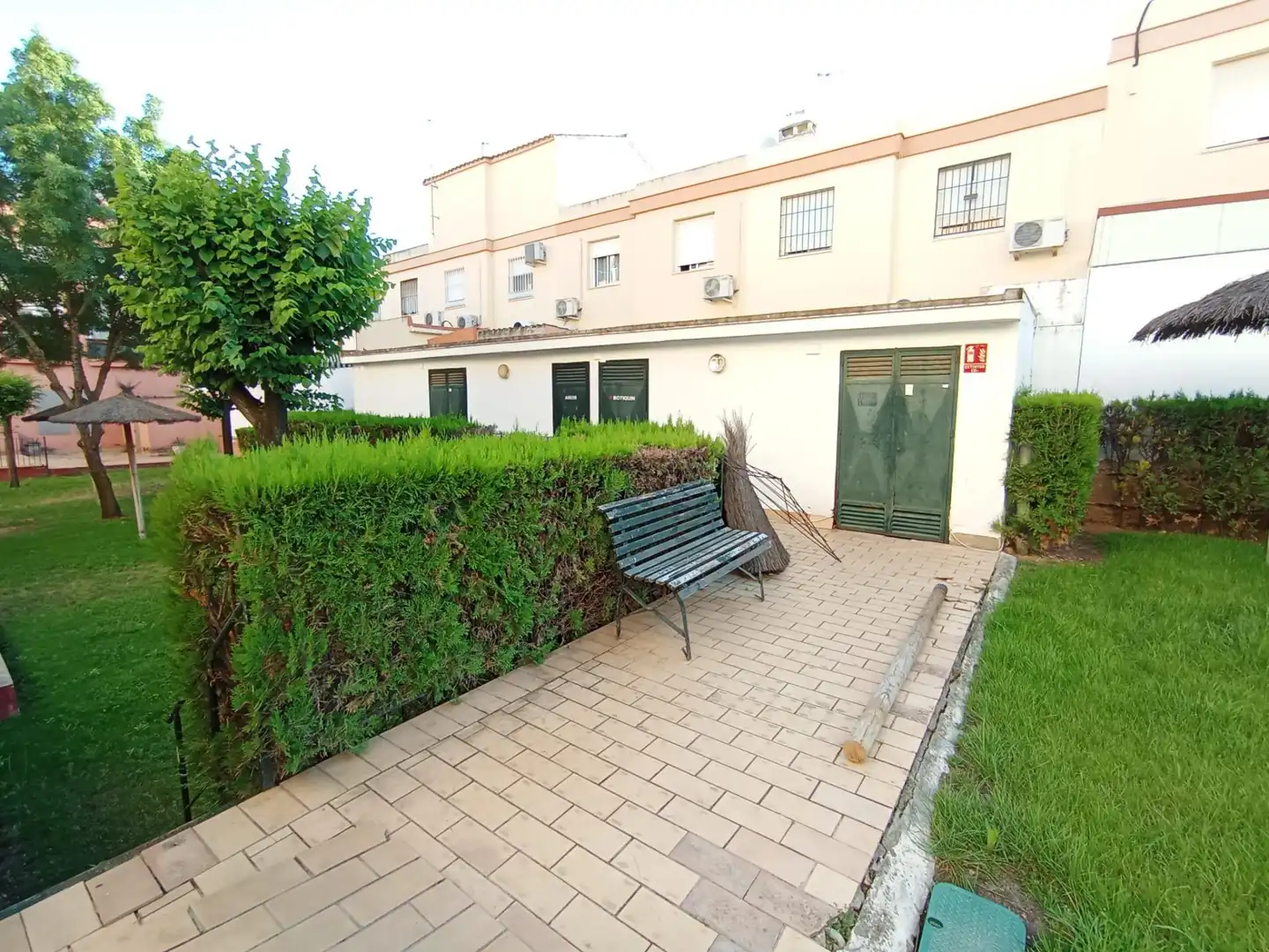 Vista exterior de Dúplex en venta en Dos Hermanas con Aire acondicionado, Terraza y Balcón