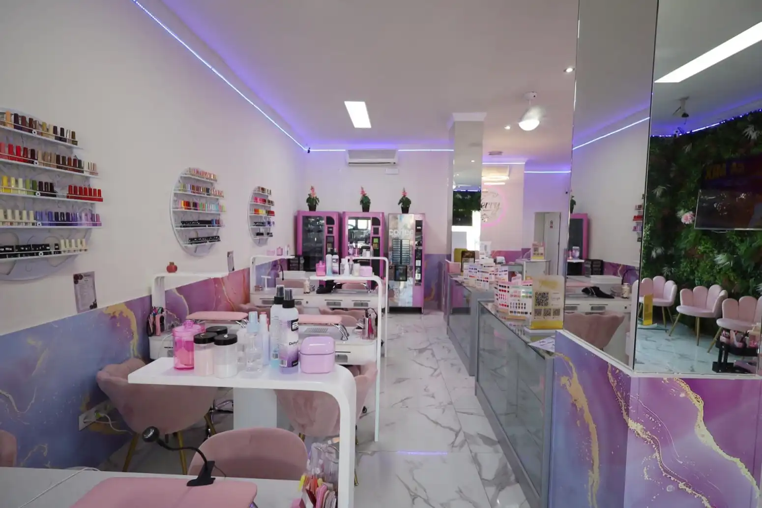Local comercial en traspaso en Benalmádena - Avenida Avenida Constitución, imagen 3
