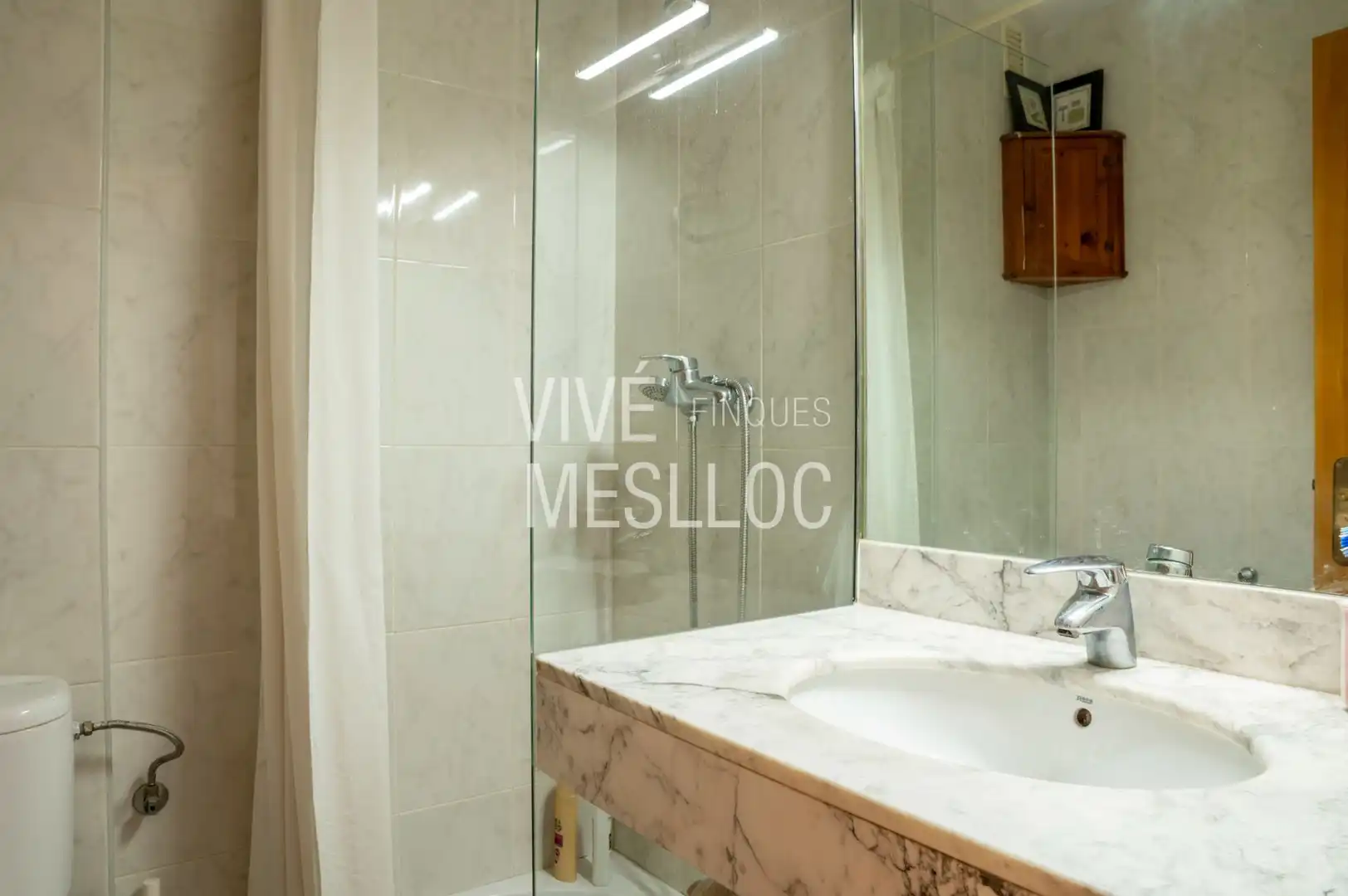 Baño de Piso en venta en Alella con Calefacción, Terraza y Trastero