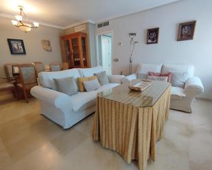 Living room of Flat to rent in  Sevilla Capital  with Air Conditioner and Community pool