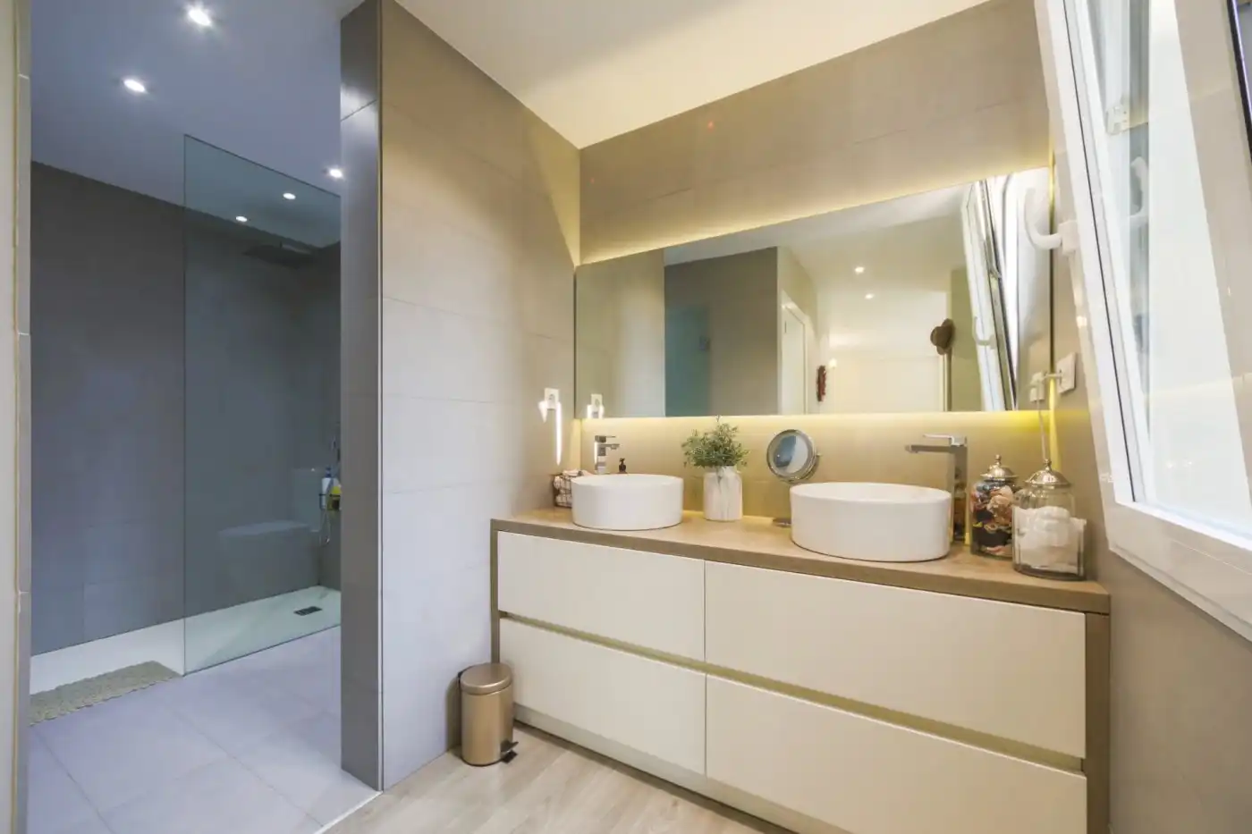 Baño de Casa o chalet en venta en Montornés - Las Palmas - El Refugio