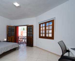 Bedroom of Flat to share in San Cristóbal de la Laguna  with Balcony