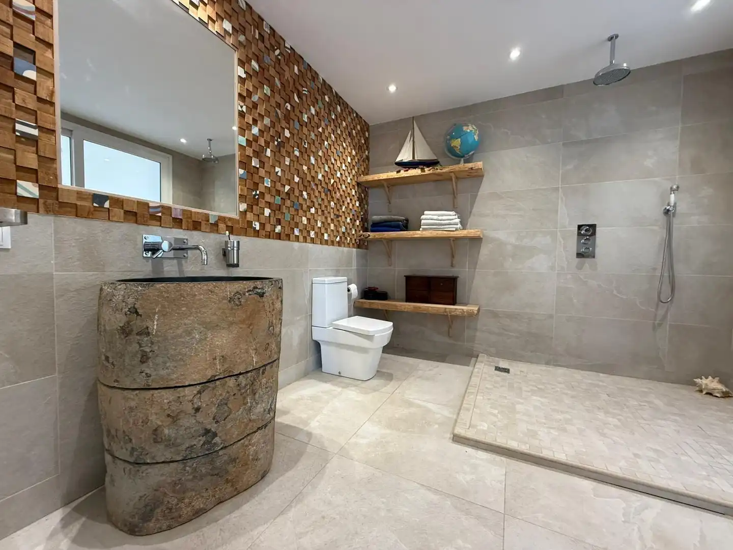 Bany de Casa o xalet en venda en Benalmádena amb Aire condicionat, Jardí privat i Terrassa