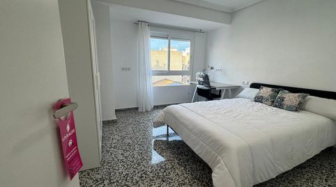 Foto 2 von Zimmer in Mestre Marçal, Torrefiel, Valencia Capital