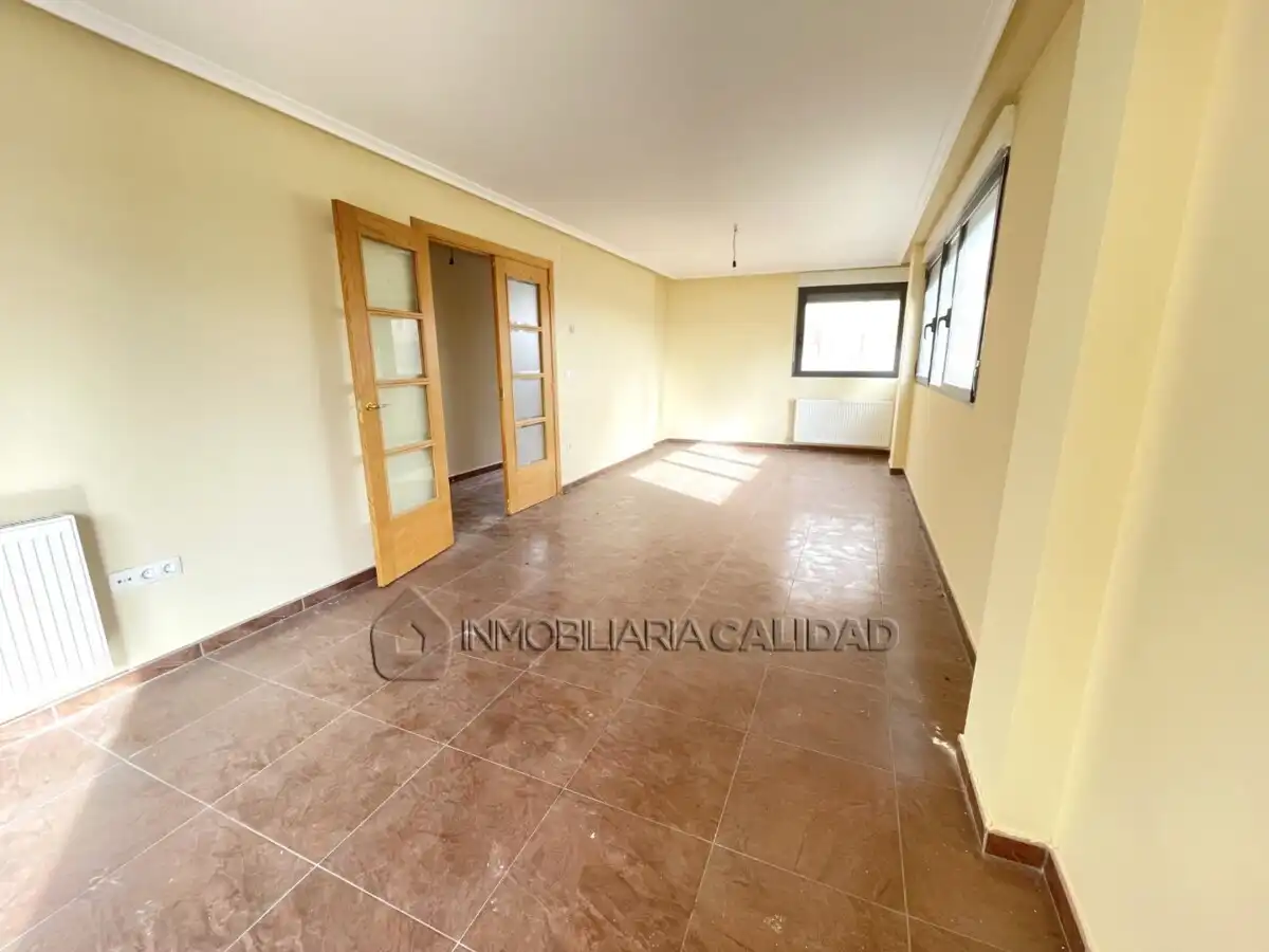Casa o xalet en venda en Alfoz de Quintanadueñas amb Calefacció