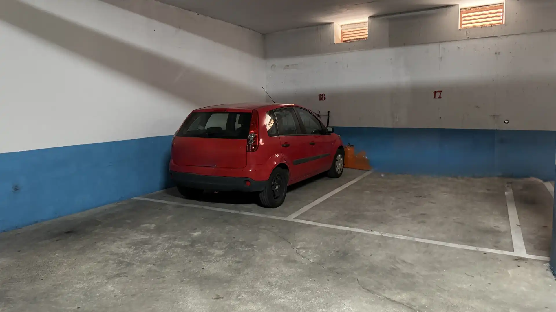 Aparcament de Pis en venda en Badajoz amb Aire condicionat