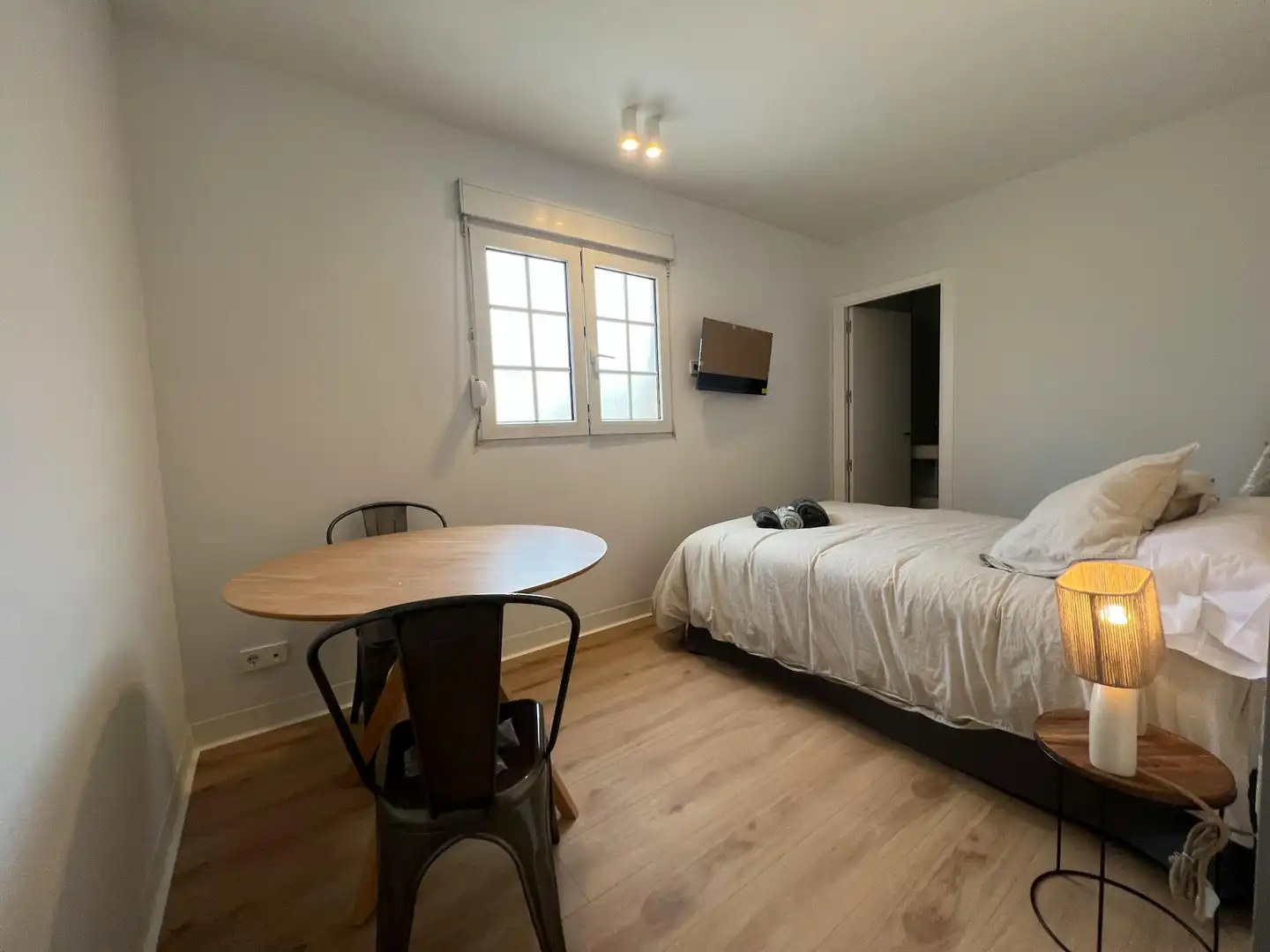 Habitación de Casa o chalet de alquiler en Madrid con Aire acondicionado, Jardín privado y Amueblado