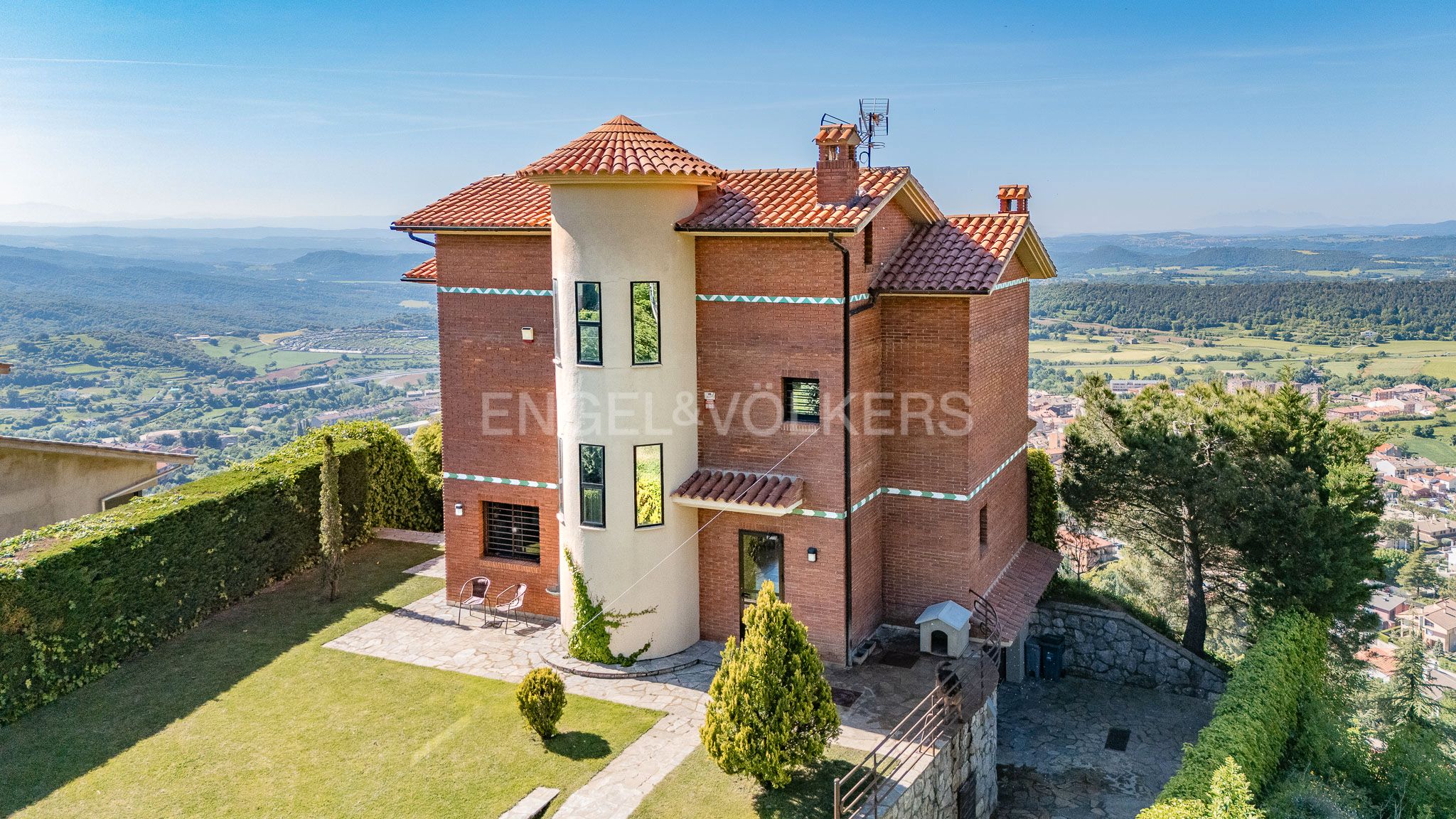 Exterior view of House or chalet for sale in Berga  with Heating, Private garden and Terrace