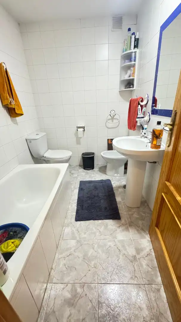Bathroom of Flat for sale in Estepona  with Terrace, Oven and Microwave
