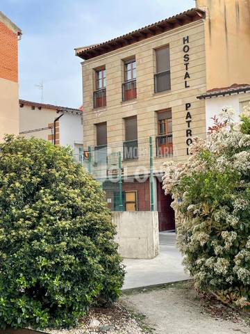 Edificio en Venta en Calle de la Fuente, 3 en Castañares de Rioja