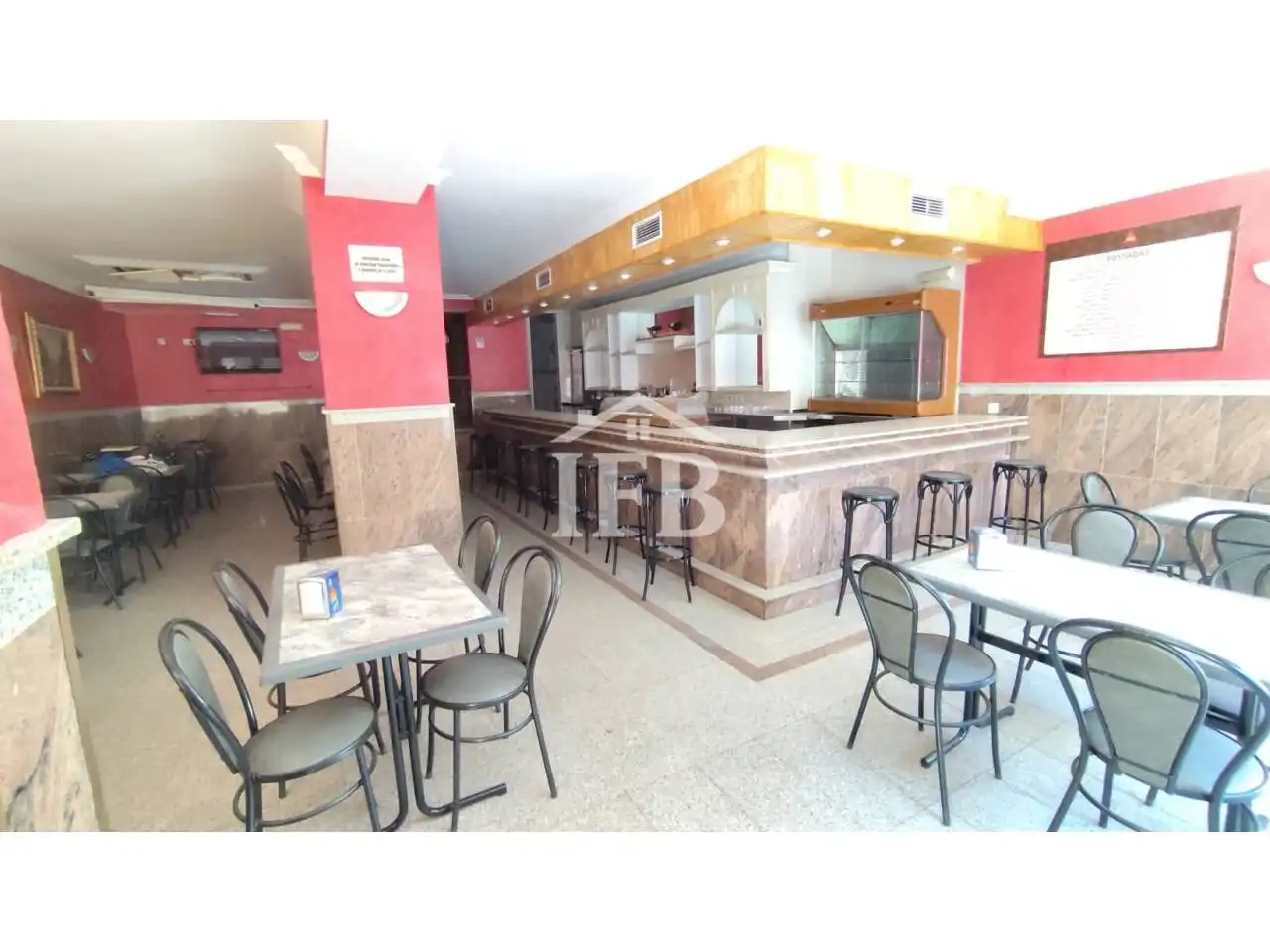 Local comercial en venta en Calle Maestro