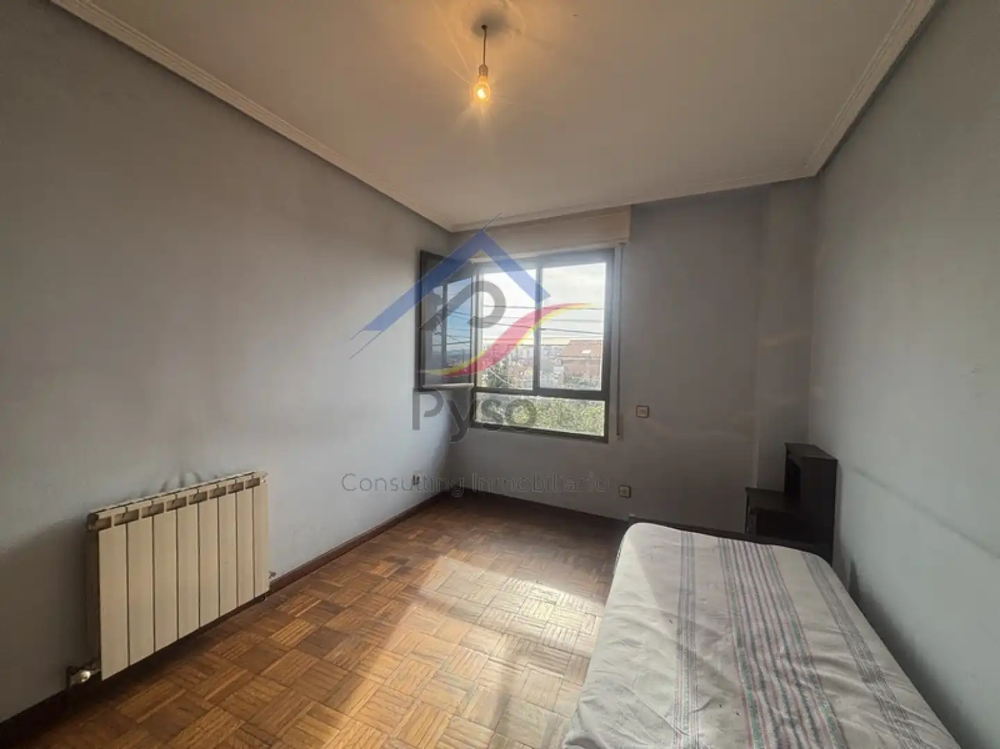 Dormitori de Casa o xalet en venda en Santander amb Parquet