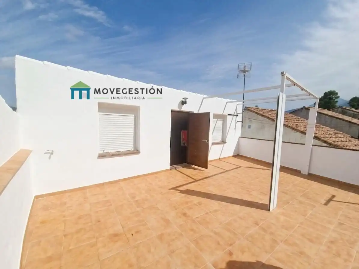 Vista exterior de Casa o xalet en venda en El Bosque amb Balcó