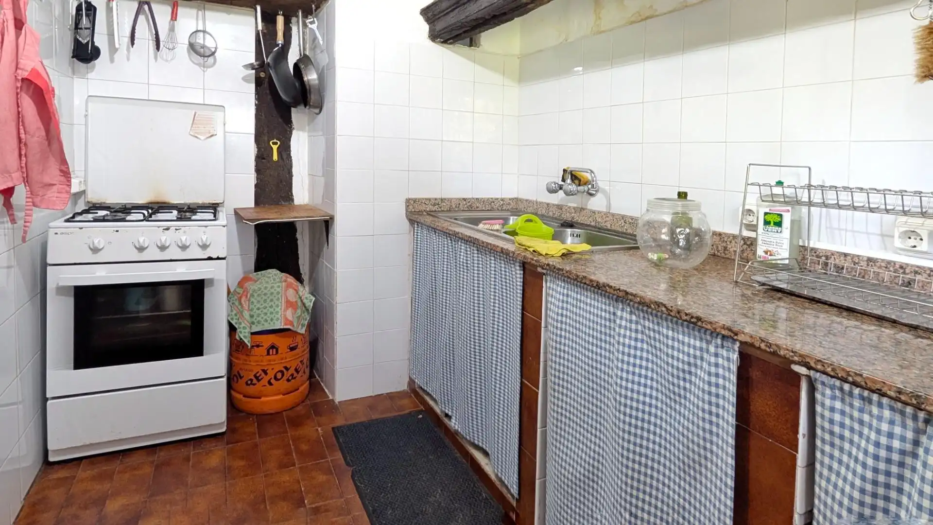 Kitchen of Houses for sale in Camargo  with Heating