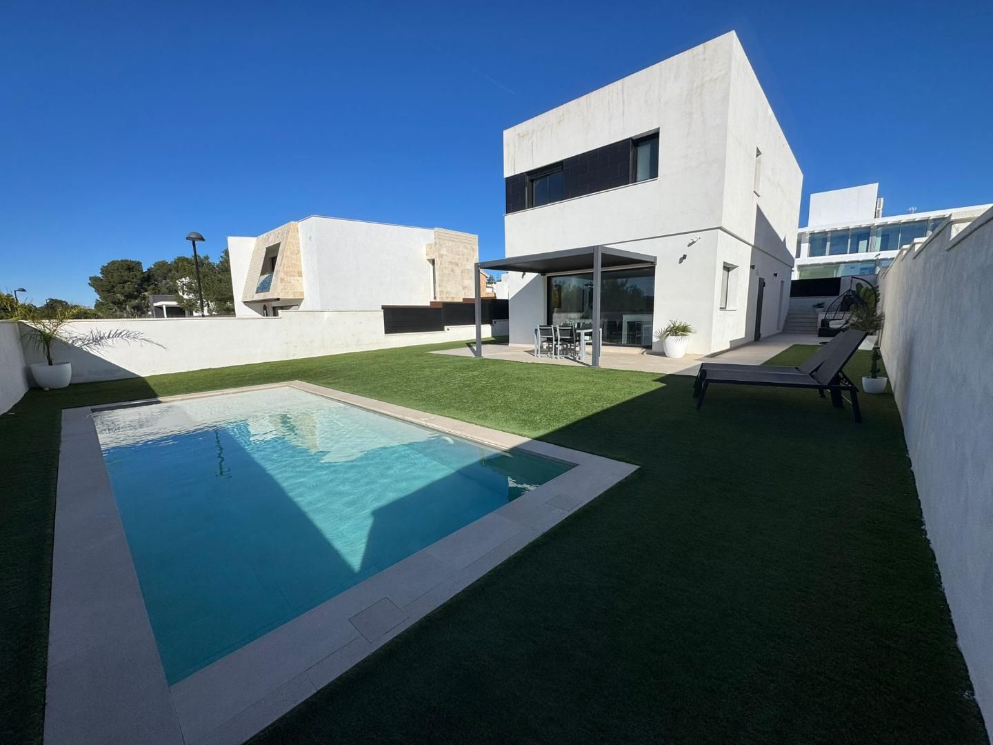 Exterior view of House or chalet for sale in Torrent  with Terrace, Storage room and Swimming Pool